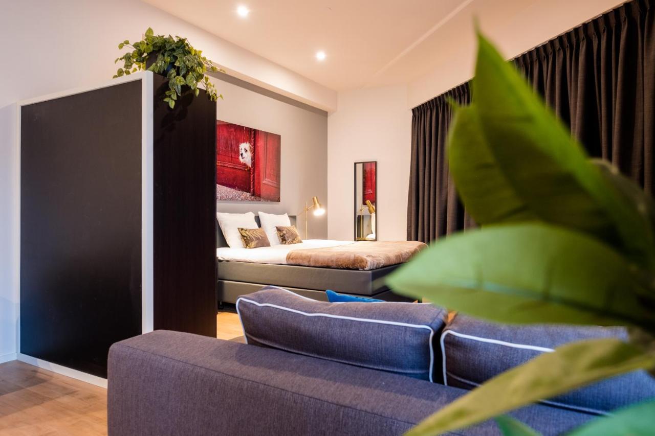 Roarmond Nero Office Hotel & City Cafe מראה חיצוני תמונה