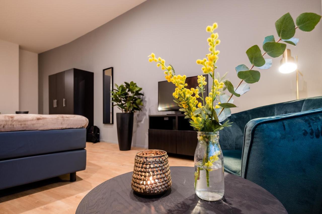 Roarmond Nero Office Hotel & City Cafe מראה חיצוני תמונה